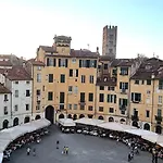 Caesar\'S Luxury Apartment In Lucca Center Town Roman Amphitheater